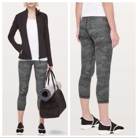 RARE▪️Lululemon▪️Align Crop - Picture 2 of 5